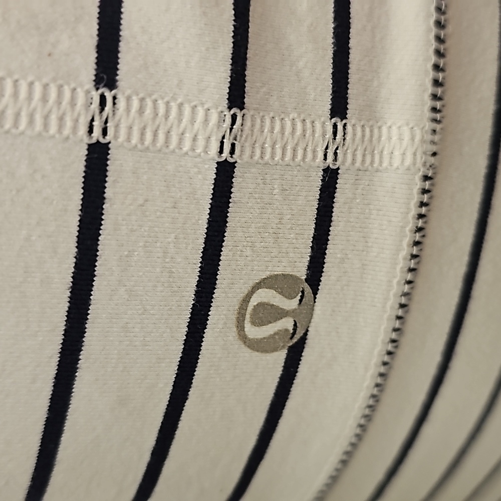 Lululemon In Stride jacket - Picture 3 of 4
